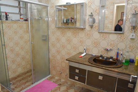 Banheiro social de apartamento à venda com 2 quartos, 91m² em Centro, Jundiaí