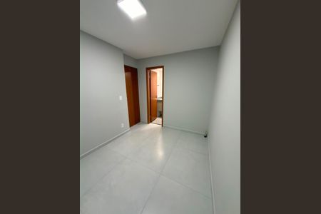 Quarto de apartamento à venda com 2 quartos, 55m² em Taquara, Rio de Janeiro
