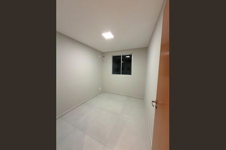 Quarto de apartamento à venda com 2 quartos, 55m² em Taquara, Rio de Janeiro