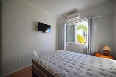 Suíte de apartamento para alugar com 2 quartos, 76m² em Jurerê, Florianópolis