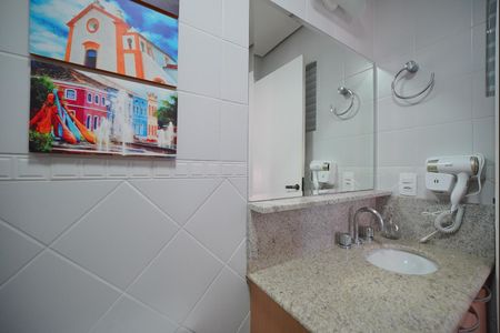 Banheiro da Suíte de apartamento para alugar com 2 quartos, 76m² em Jurerê, Florianópolis