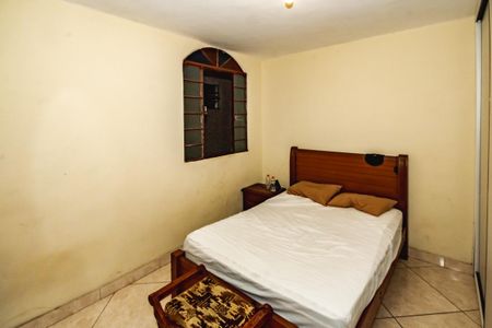 Casa à venda com 240m², 4 quartos e 2 vagasQuarto 2