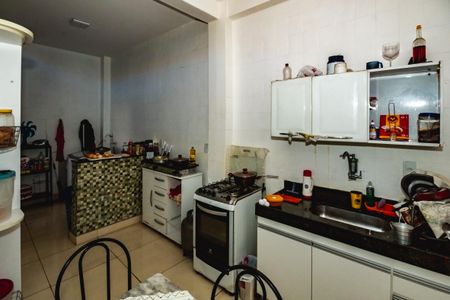 Casa à venda com 240m², 4 quartos e 2 vagasCozinha