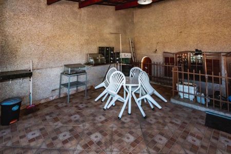 Casa à venda com 240m², 4 quartos e 2 vagasÁrea comum