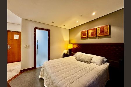 Apartamento para alugar com 32m², 1 quarto e 1 vaga