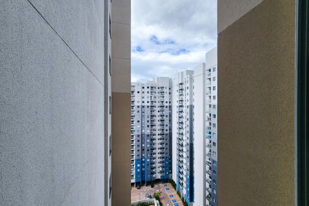 Vista do Quarto 2 de apartamento para alugar com 2 quartos, 42m² em Santo Cristo, Rio de Janeiro
