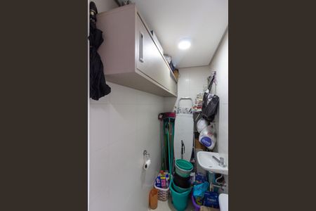 Apartamento à venda com 92m², 3 quartos e 2 vagasBanheiro da Área de Serviço
