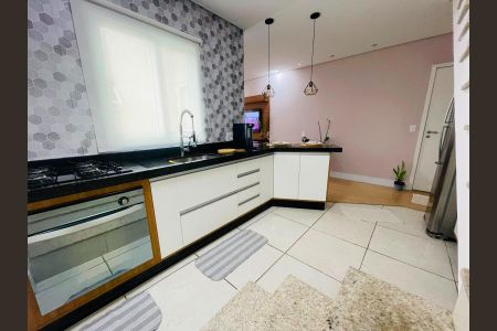 Cozinha de apartamento à venda com 2 quartos, 110m² em Jardim do Estádio, Santo André