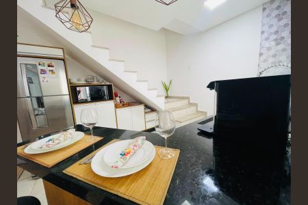 Apartamento à venda com 110m², 2 quartos e 1 vaga Apartamento à venda com 110m², 2 quartos e 1 vagaCozinha