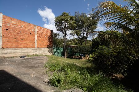 Quintal de casa à venda com 2 quartos, 350m² em 0, Brasília