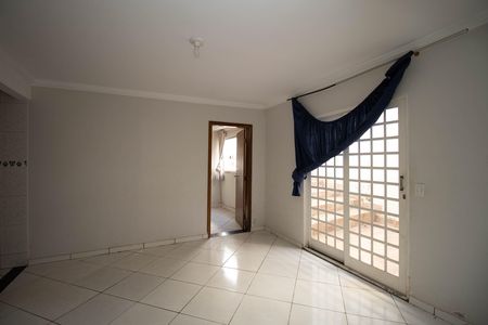 Casa à venda com 350m², 2 quartos e 3 vagas Casa à venda com 350m², 2 quartos e 3 vagasSala 4