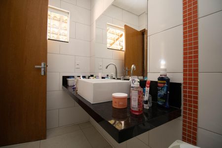 Casa à venda com 350m², 2 quartos e 3 vagas Casa à venda com 350m², 2 quartos e 3 vagasBanheiro da Suíte