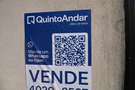 Casa à venda com 350m², 2 quartos e 3 vagas Casa à venda com 350m², 2 quartos e 3 vagasPlaca