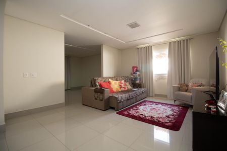 Casa à venda com 2 quartos, 350m² em 0, Brasília