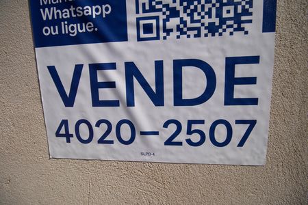 Casa à venda com 350m², 2 quartos e 3 vagas Casa à venda com 350m², 2 quartos e 3 vagasPlaca