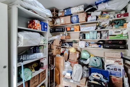 Quarto de Serviço de casa à venda com 3 quartos, 170m² em Jardim da Gloria, São Paulo