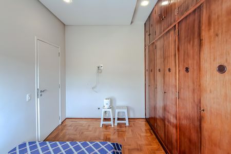 Casa à venda com 170m², 3 quartos e 3 vagas Casa à venda com 170m², 3 quartos e 3 vagasQuarto 2