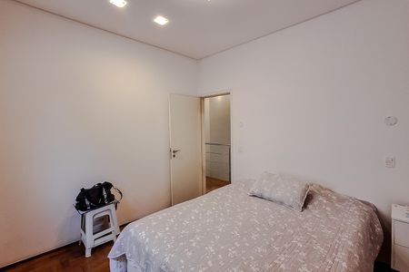 Casa à venda com 170m², 3 quartos e 3 vagas Casa à venda com 170m², 3 quartos e 3 vagasQuarto 3 - Suíte