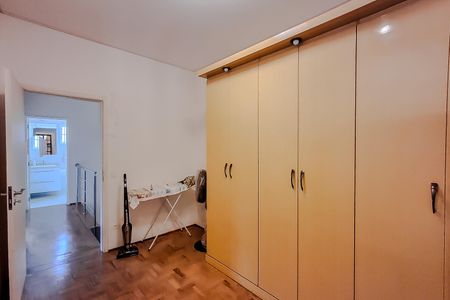 Casa à venda com 170m², 3 quartos e 3 vagas Casa à venda com 170m², 3 quartos e 3 vagasQuarto 1