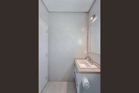 Casa à venda com 170m², 3 quartos e 3 vagas Casa à venda com 170m², 3 quartos e 3 vagasBanheiro
