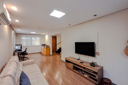 Casa à venda com 3 quartos, 170m² em Jardim da Gloria, São Paulo