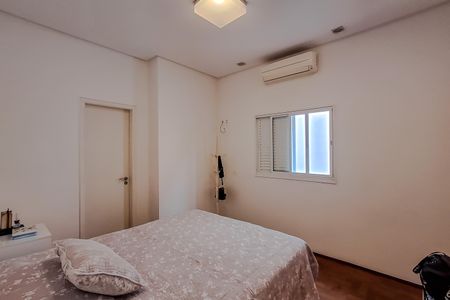 Casa à venda com 170m², 3 quartos e 3 vagas Casa à venda com 170m², 3 quartos e 3 vagasQuarto 3 - Suíte