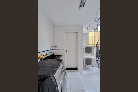 Casa à venda com 170m², 3 quartos e 3 vagas Casa à venda com 170m², 3 quartos e 3 vagasÁrea de Serviço