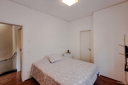 Casa à venda com 170m², 3 quartos e 3 vagas Casa à venda com 170m², 3 quartos e 3 vagasQuarto 3 - Suíte