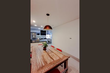 Casa à venda com 170m², 3 quartos e 3 vagas Casa à venda com 170m², 3 quartos e 3 vagasCozinha