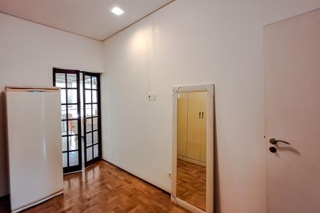 Casa à venda com 170m², 3 quartos e 3 vagas Casa à venda com 170m², 3 quartos e 3 vagasQuarto 1