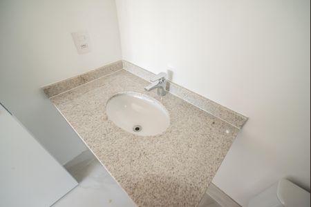 Apartamento à venda com 65m², 2 quartos e 1 vaga Apartamento à venda com 65m², 2 quartos e 1 vagaBanheiro da Suíte