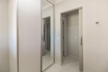 Quarto  de apartamento para alugar com 2 quartos, 69m² em Chácara Seis de Outubro, São Paulo