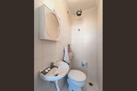 Apartamento à venda com 157m², 3 quartos e 2 vagas Apartamento à venda com 157m², 3 quartos e 2 vagasBanheiro de serviço