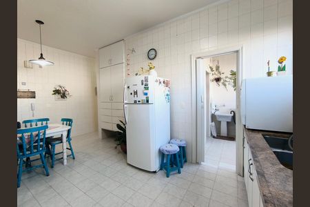 Apartamento à venda com 157m², 3 quartos e 2 vagas Apartamento à venda com 157m², 3 quartos e 2 vagasCozinha