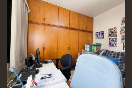 Apartamento à venda com 157m², 3 quartos e 2 vagas Apartamento à venda com 157m², 3 quartos e 2 vagasQuarto 3
