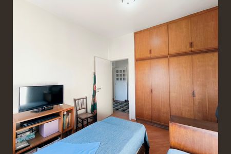 Apartamento à venda com 157m², 3 quartos e 2 vagas Apartamento à venda com 157m², 3 quartos e 2 vagasQuarto 2