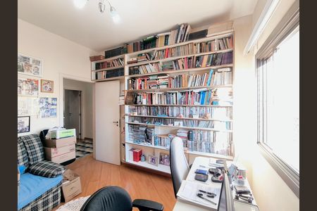 Apartamento à venda com 157m², 3 quartos e 2 vagas Apartamento à venda com 157m², 3 quartos e 2 vagasQuarto 3