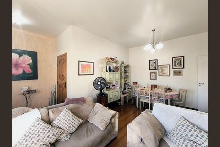 Apartamento à venda com 157m², 3 quartos e 2 vagas Apartamento à venda com 157m², 3 quartos e 2 vagasSala
