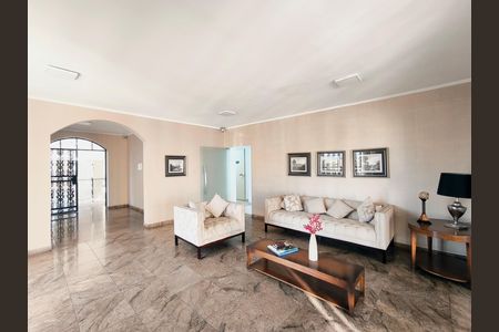 Apartamento à venda com 157m², 3 quartos e 2 vagas Apartamento à venda com 157m², 3 quartos e 2 vagasÁrea comum - Hall Social