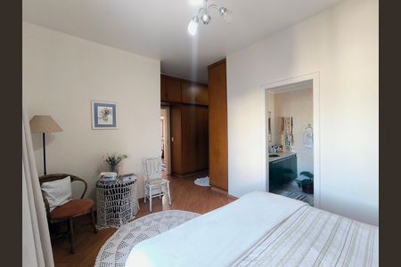 Apartamento à venda com 157m², 3 quartos e 2 vagas Apartamento à venda com 157m², 3 quartos e 2 vagasQuarto 1 - Suíte