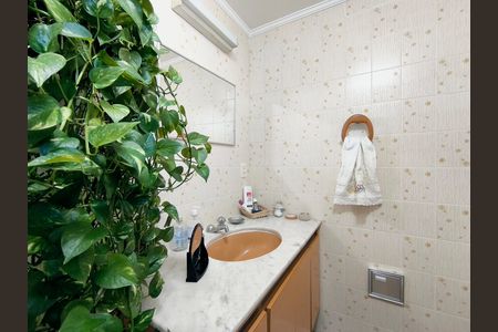 Apartamento à venda com 157m², 3 quartos e 2 vagas Apartamento à venda com 157m², 3 quartos e 2 vagasBanheiro 2