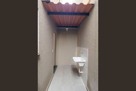 Área de Serviço de apartamento para alugar com 2 quartos, 42m² em Jardim Robru, São Paulo