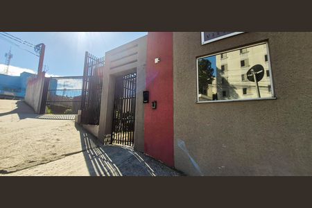 Fachada de apartamento para alugar com 2 quartos, 42m² em Jardim Robru, São Paulo