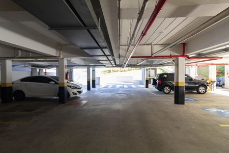 Apartamento para alugar com 42m², 2 quartos e 1 vaga Apartamento para alugar com 42m², 2 quartos e 1 vagaGaragem