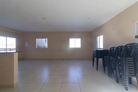 Apartamento para alugar com 42m², 2 quartos e 1 vaga Apartamento para alugar com 42m², 2 quartos e 1 vagaÁrea comum - Salão de festas