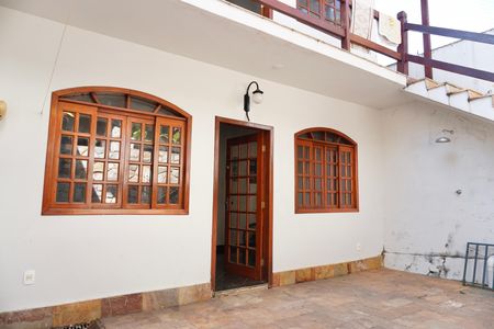 Área comum de casa à venda com 5 quartos, 240m² em Santa Amelia, Belo Horizonte