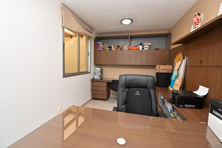 Casa para alugar com 361m², 3 quartos e 3 vagas Casa para alugar com 361m², 3 quartos e 3 vagasEscritório