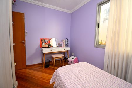 Casa para alugar com 361m², 3 quartos e 3 vagas Casa para alugar com 361m², 3 quartos e 3 vagasQuarto 2