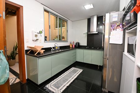 Casa para alugar com 361m², 3 quartos e 3 vagas Casa para alugar com 361m², 3 quartos e 3 vagasCozinha