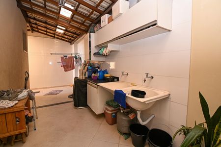 Casa para alugar com 361m², 3 quartos e 3 vagas Casa para alugar com 361m², 3 quartos e 3 vagasÁrea de Serviço